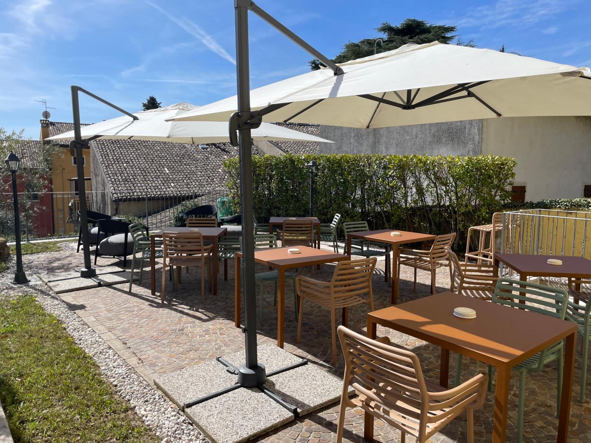 Relais Fontana Rosa B&B Wellness Caprino Veronese Exteriör bild