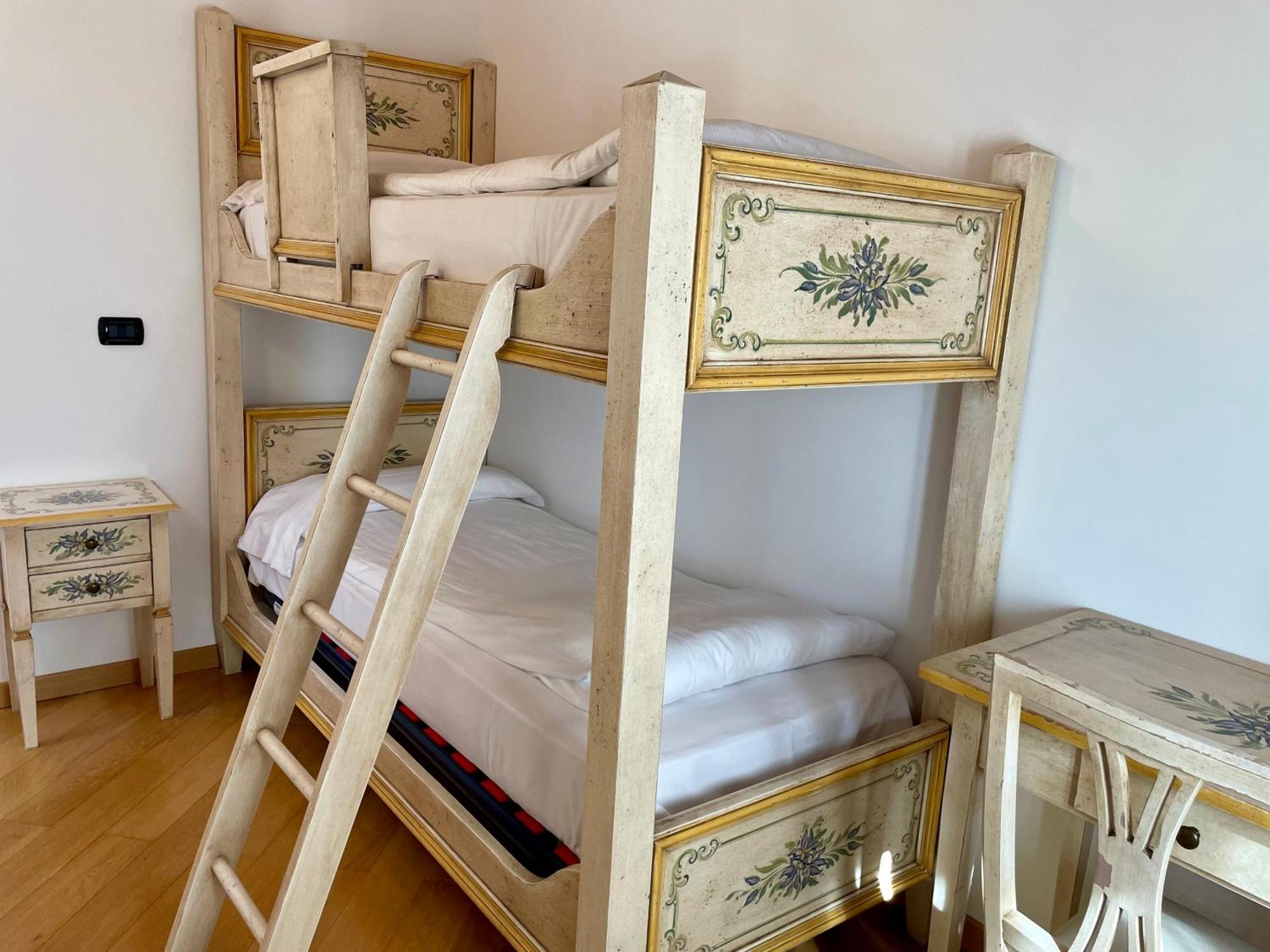 Relais Fontana Rosa B&B Wellness Caprino Veronese Exteriör bild