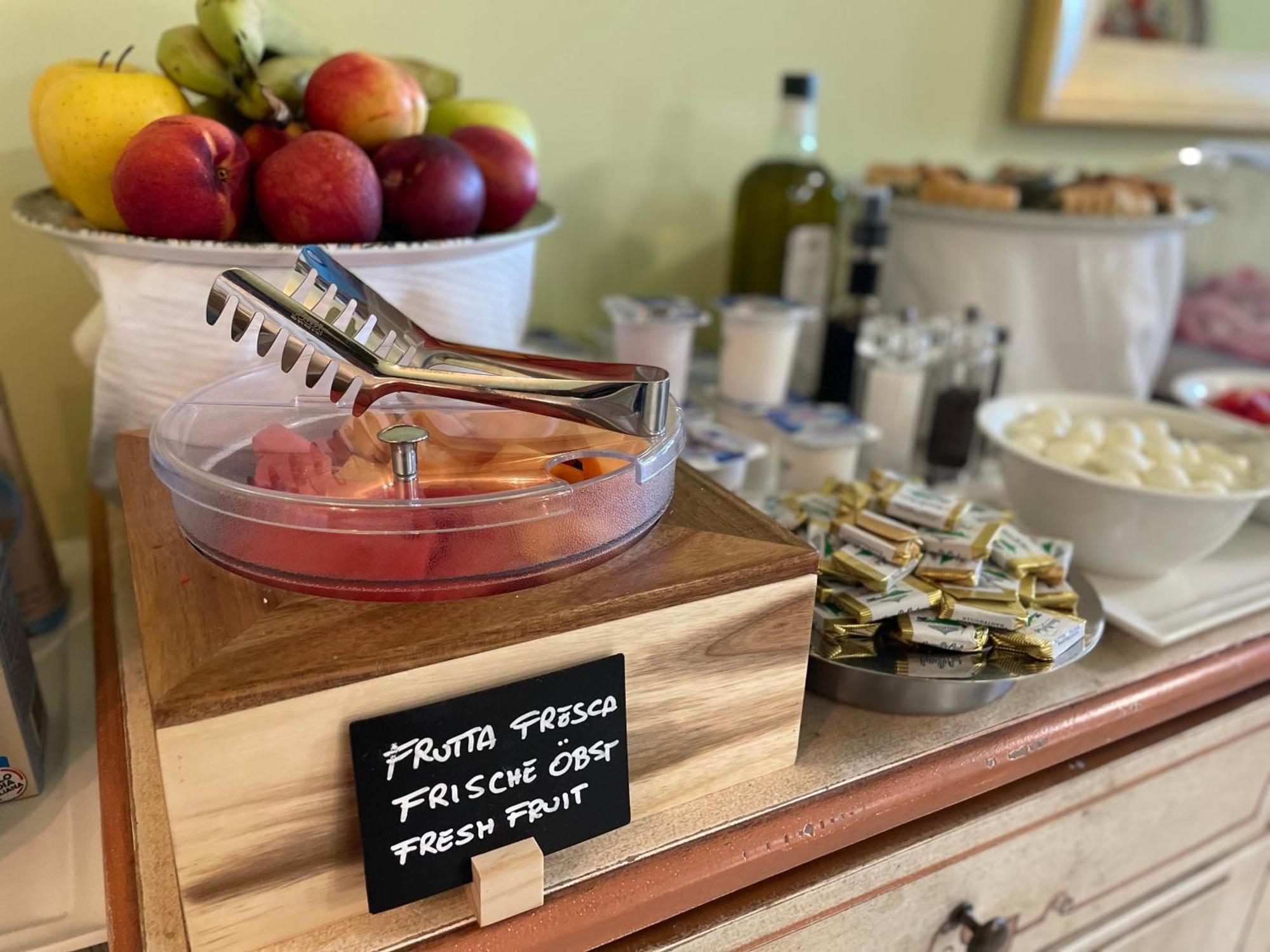Relais Fontana Rosa B&B Wellness Caprino Veronese Exteriör bild