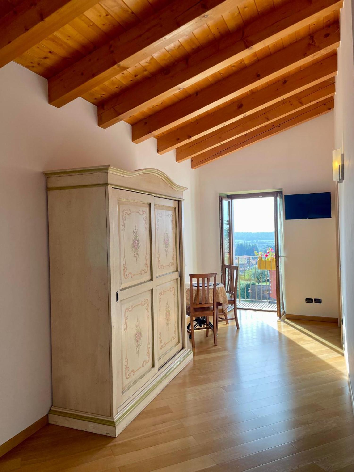 Relais Fontana Rosa B&B Wellness Caprino Veronese Exteriör bild